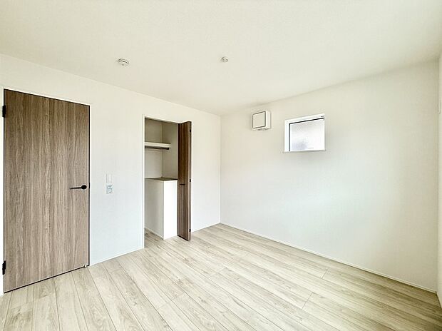 【洋室】■優雅で穏やかな時間が流れる空間