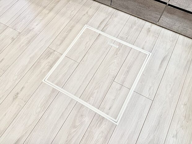 【床下収納】■隠れた収納スペースで家全体がスッキリ