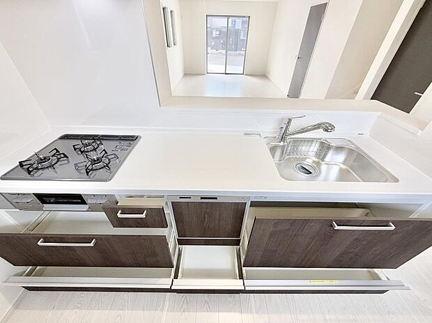 【キッチン】■家族の絆を深める、温もりのあるキッチン