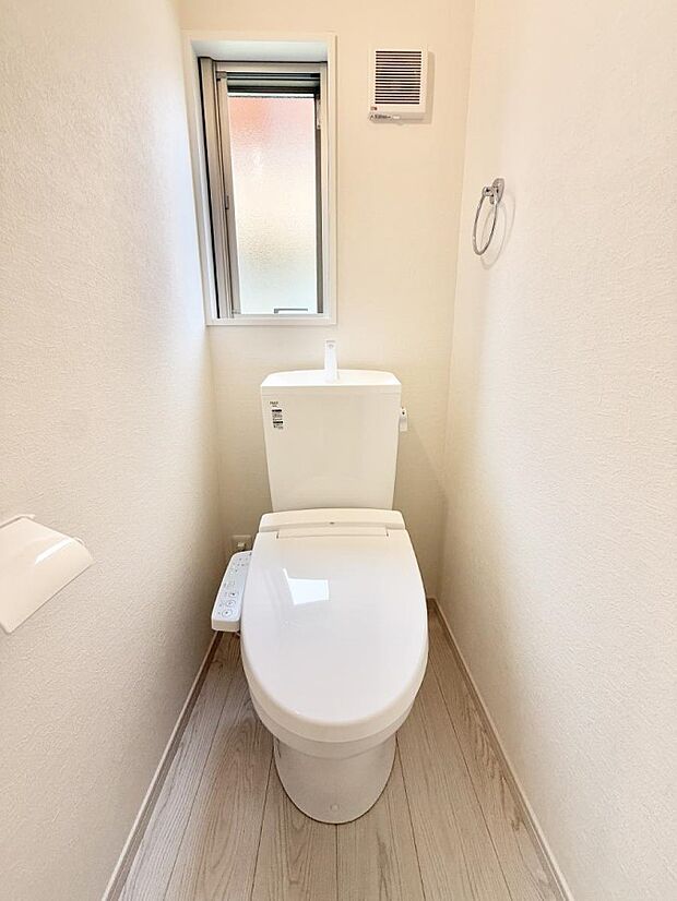 【トイレ】■毎日使う場所だからこそ、清潔感溢れる空間