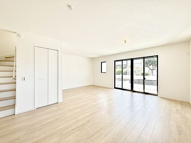 【ダイニング】■何気ない毎日を特別にする、癒しの空間