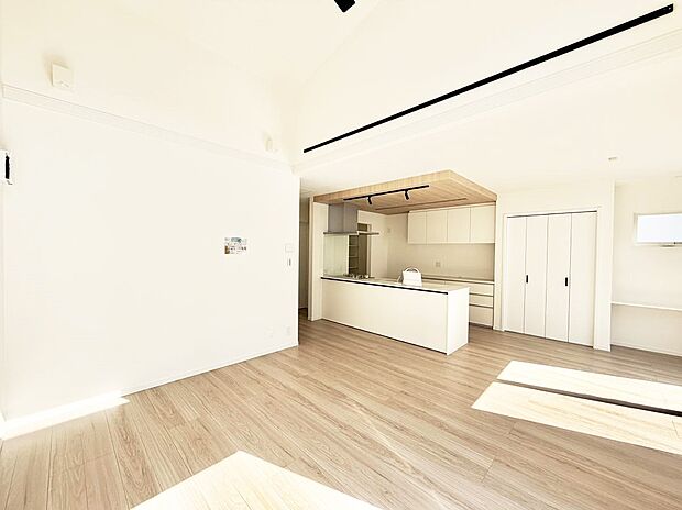 【ダイニング】■何気ない毎日を特別にする、癒しの空間