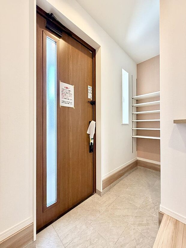 【玄関】■ シンプルで美しく、快適な暮らしの入り口