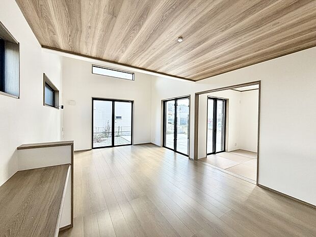 【リビング】■自然と会話が生まれる、心地よいひととき