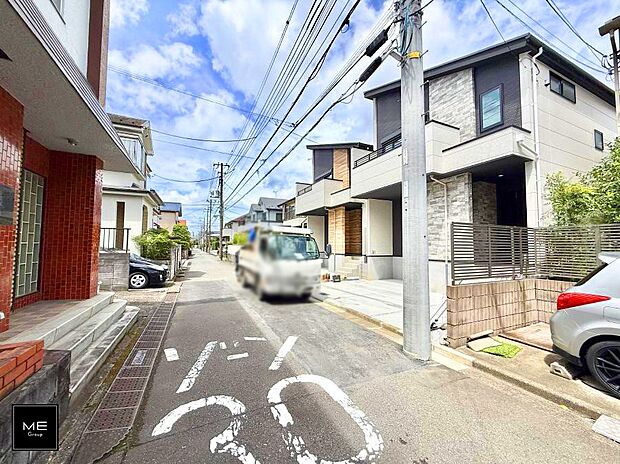 【前面道路含む現地写真】■この道を歩けば、毎日が少し特別になる