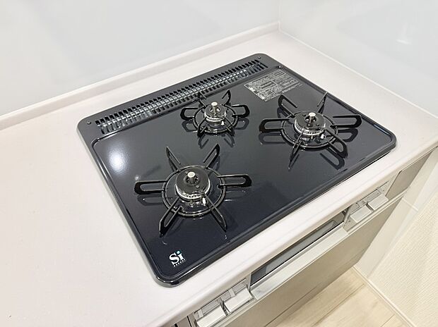 【3口ガスコンロ】■複数の鍋が同時に使えますね