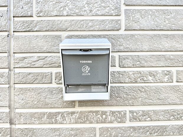 【EV電源】■自宅で簡単に充電でき、エコなカーライフをサポート