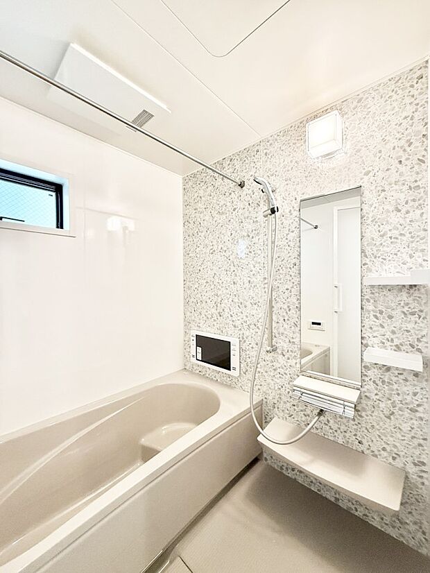 【浴室】■リラックスできる、穏やかな雰囲気です