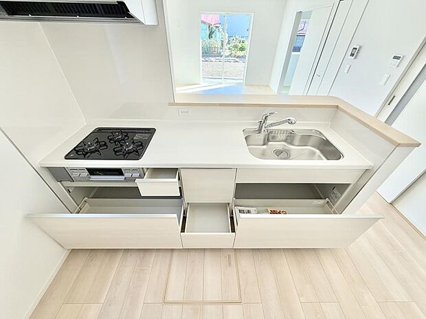 【キッチン】■アイデア広がる、クリエイティブな料理空間