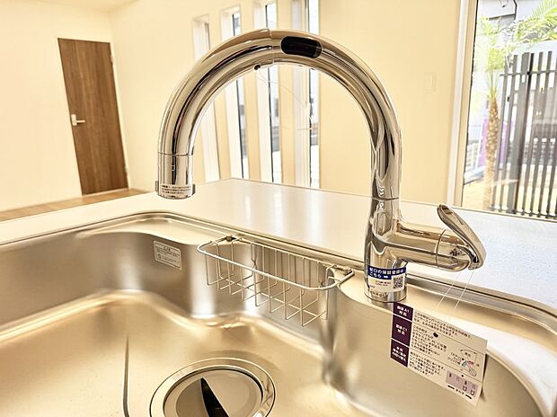 【浄水器】■清潔でおいしい水を手軽に供給してくれます