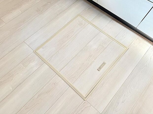 【床下収納】■隠れた収納スペースで家全体がスッキリ