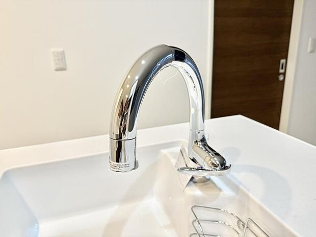 【浄水器】■清潔でおいしい水を手軽に供給してくれます