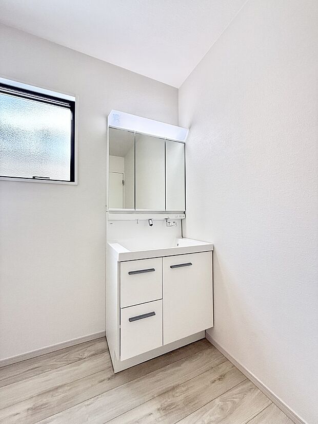 【洗面台・洗面所】■清潔感があり、気持ちよく使えます