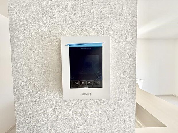 【TVモニター付インターフォン】■画面でしっかり確認でき防犯対策に最適