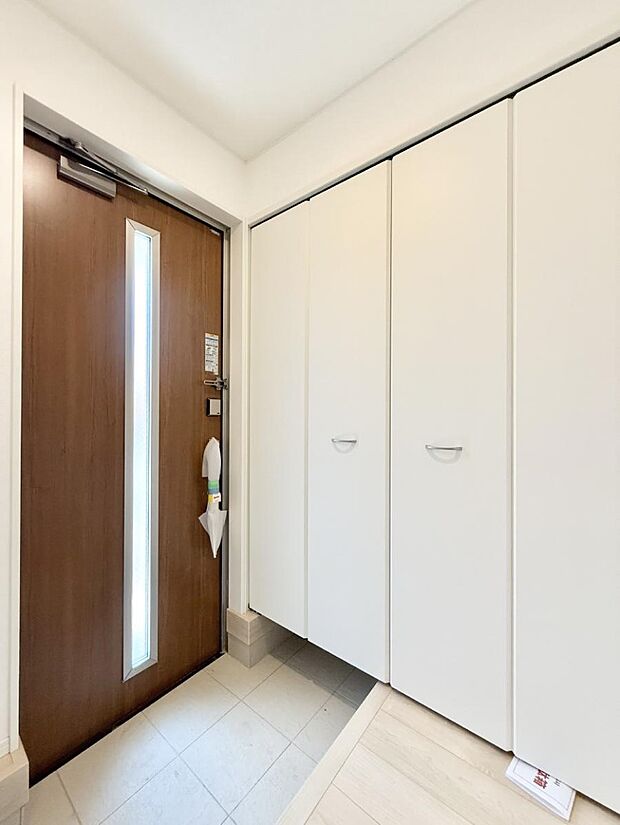 【玄関】■ ここから始まる一日、すっきり整った玄関