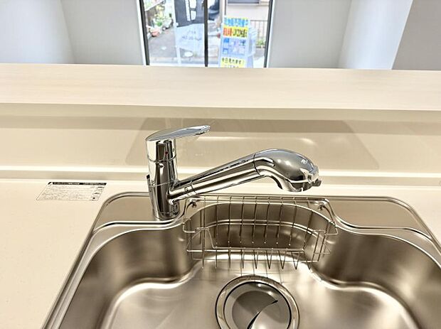 【浄水器】■清潔でおいしい水を手軽に供給してくれます