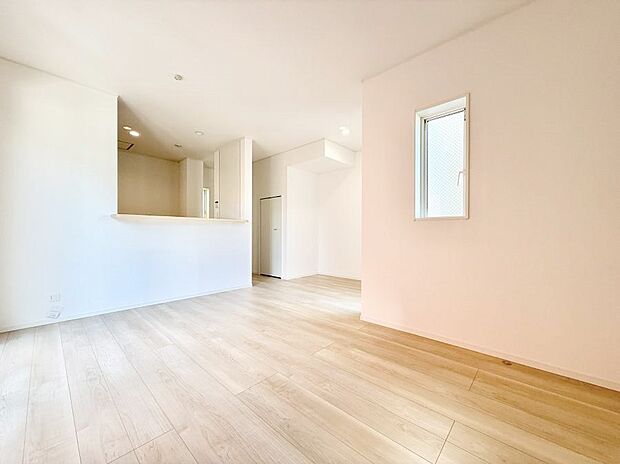 【リビング】■くつろぎと笑顔が集まる、心温まるリビング