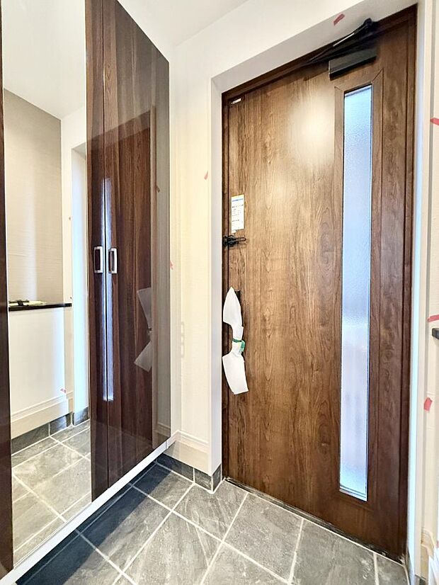 【玄関】■ ここから始まる一日、すっきり整った玄関