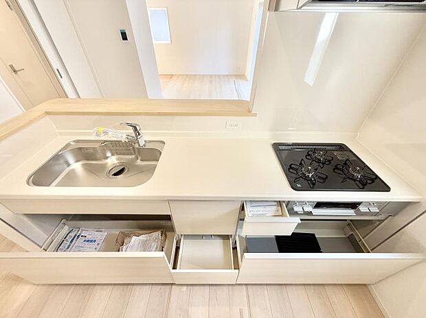 【キッチン】■アイデア広がる、クリエイティブな料理空間