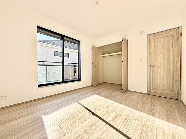 【リビング以外の居室】■落ち着いた雰囲気のお部屋で心が安らぐ空間