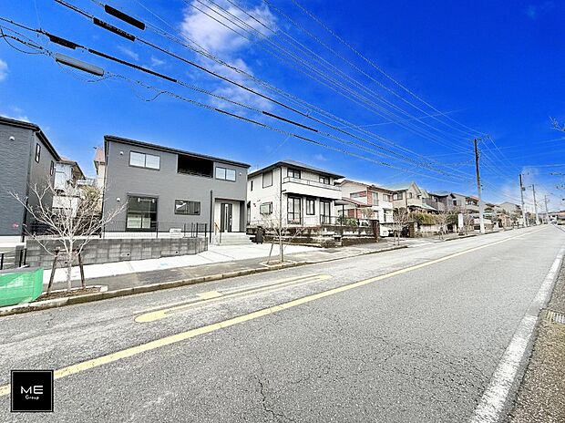 【前面道路含む現地写真】■この道を歩けば、毎日が少し特別になる