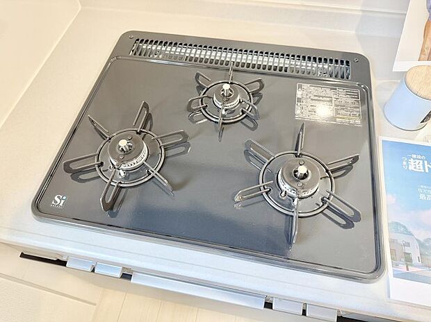 【3口ガスコンロ】■一度に多くの料理ができ便利で効率的