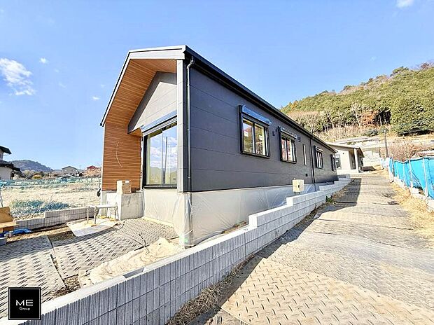 【現地外観写真】■暮らしを豊かにする充実した仕様設備で快適に