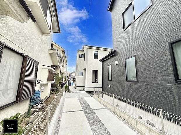 【現地外観写真】■家族みんなが笑顔で過ごせる、安心感のある住まい