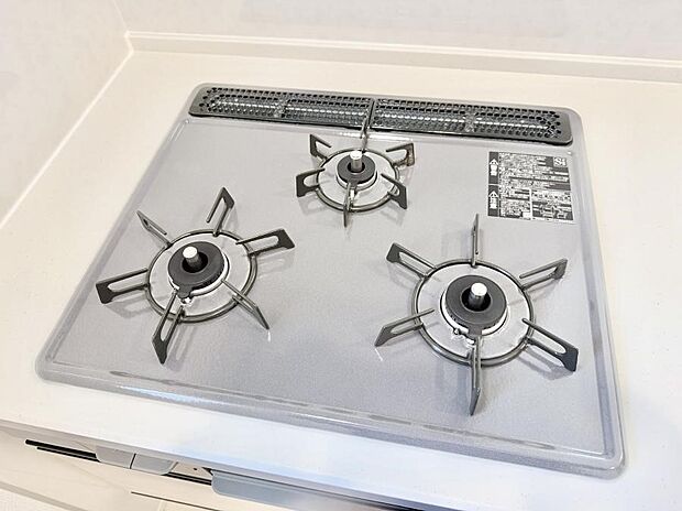 【3口ガスコンロ】■複数の鍋が同時に使えますね