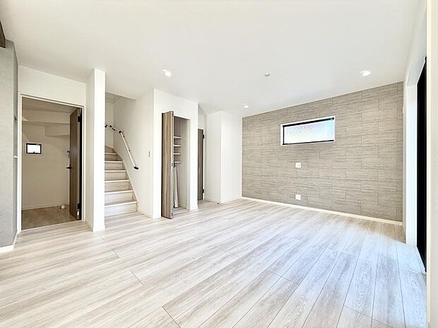 【ダイニング】■ふとした瞬間に幸せを感じる、心地よい場所