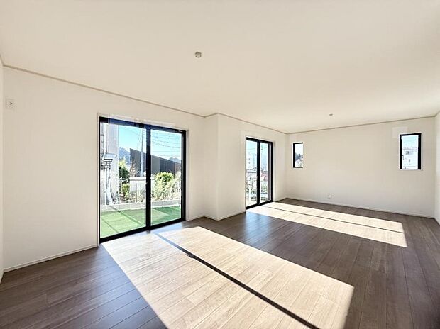 【リビングダイニング】■お気に入りの場所で、のんびりとした時間を