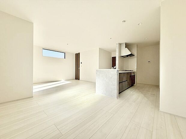 【ダイニング】■ふとした瞬間に幸せを感じる、心地よい場所