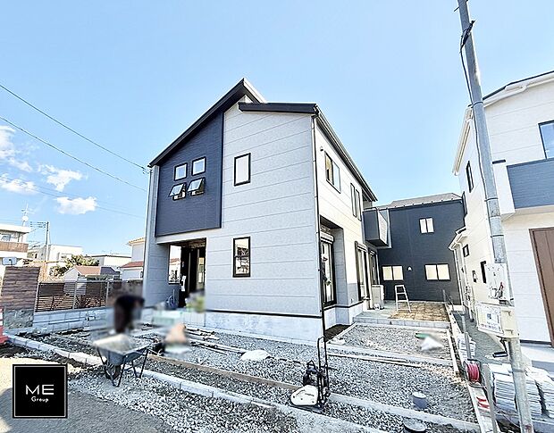 【現地外観写真】■暮らしを彩る充実した設備仕様が備わった住まい