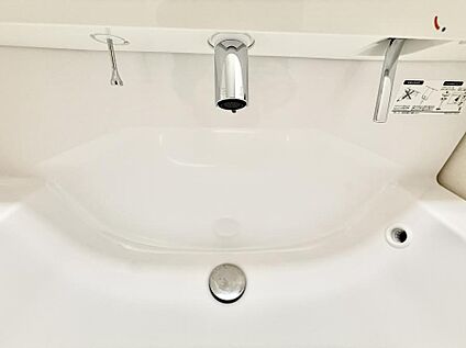 ハンドシャワー付洗面台