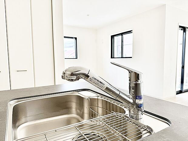 【浄水器】■清潔でおいしい水を手軽に供給してくれます