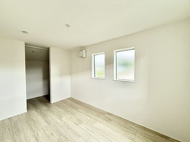 【寝室】■快適な環境で、日常の疲れを癒せる空間