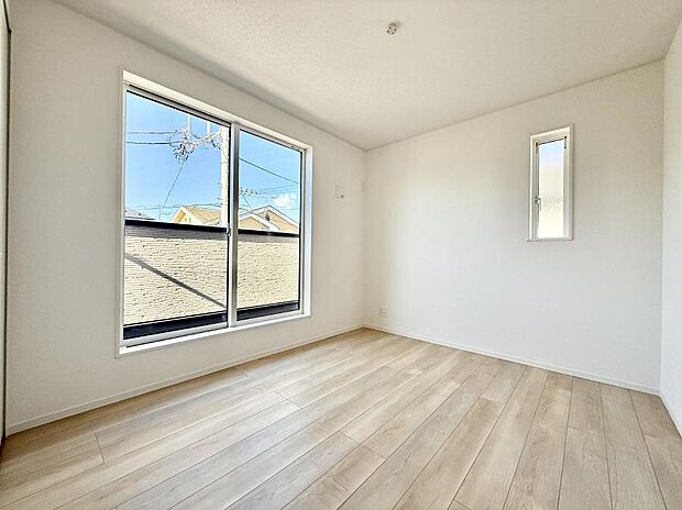 【子供部屋】■家具やレイアウトを自由に配置できるため使い勝手が良く快適に過ごせます