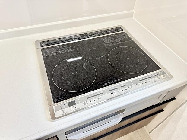 【IHクッキングヒーター】■お手入れが楽なＩＨクッキングヒーターです♪