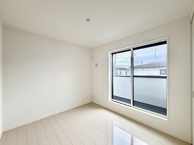 【洋室】■静かな洋室で読書や趣味に集中できる場所