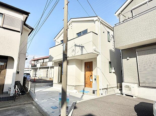 【現地外観写真】■家族みんなが笑顔で過ごせる、安心感のある住まい