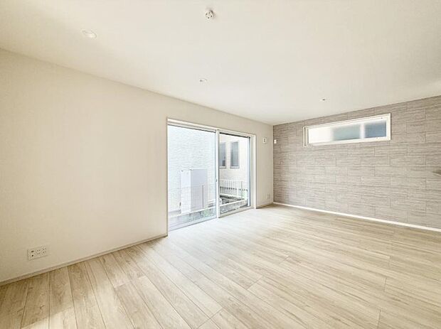 【リビング】■家族の時間を彩る、快適で癒される空間