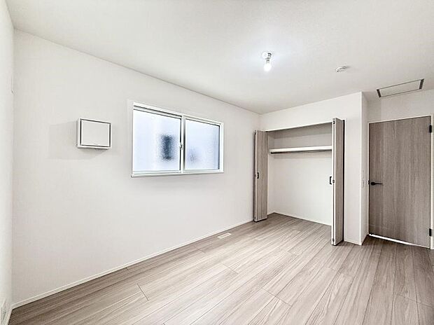 【リビング以外の居室】■シンプルで使いやすい空間がスッキリ感じられます