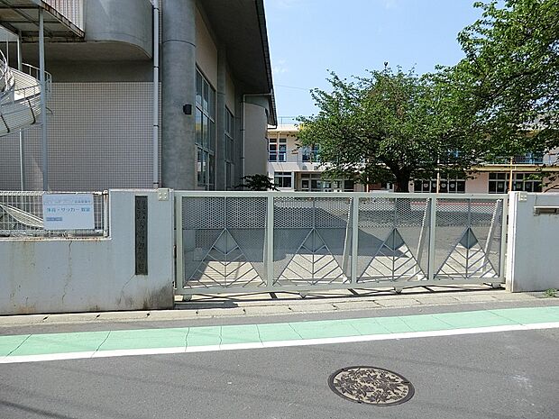 学校法人生蘭学園 綾瀬幼稚園（約1,700m・徒歩22分）