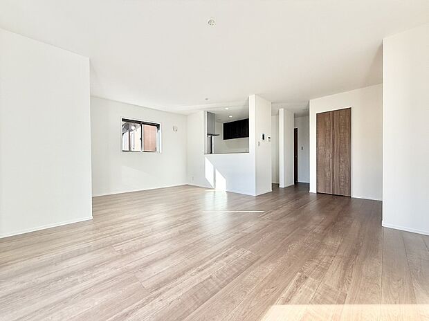 【リビングダイニング】■大切な人と過ごす、あたたかいひととき