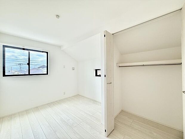 【洋室】■優雅で穏やかな時間が流れる空間