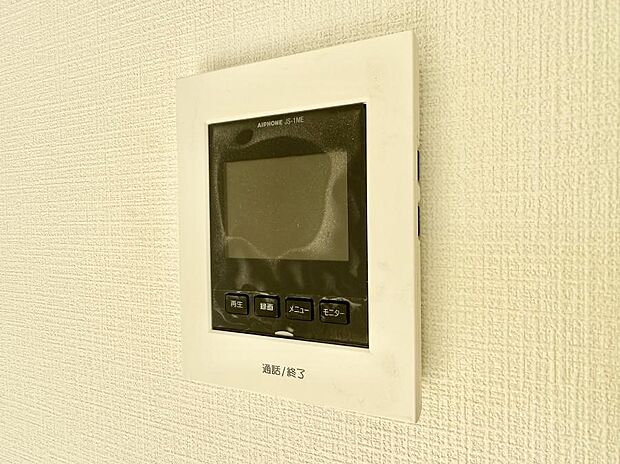 【TVモニター付インターフォン】■訪問者を確認できて安心感が増します