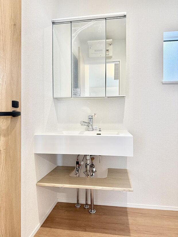 【洗面台・洗面所】■朝の準備がスムーズにできる広さです