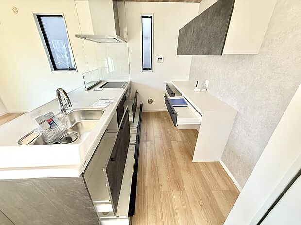 【キッチン】■アイデア広がる、クリエイティブな料理空間