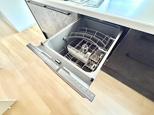 【食洗機】■手間なく洗浄！食器をピカピカに仕上げてくれます