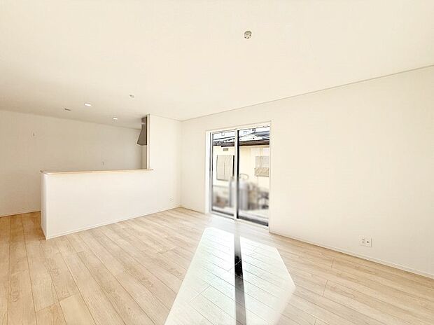 【ダイニング】■家族の笑顔があふれる、くつろぎの空間